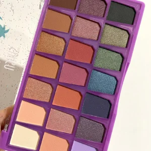 Paleta de sombras 21 tonos, excelente pigmentación